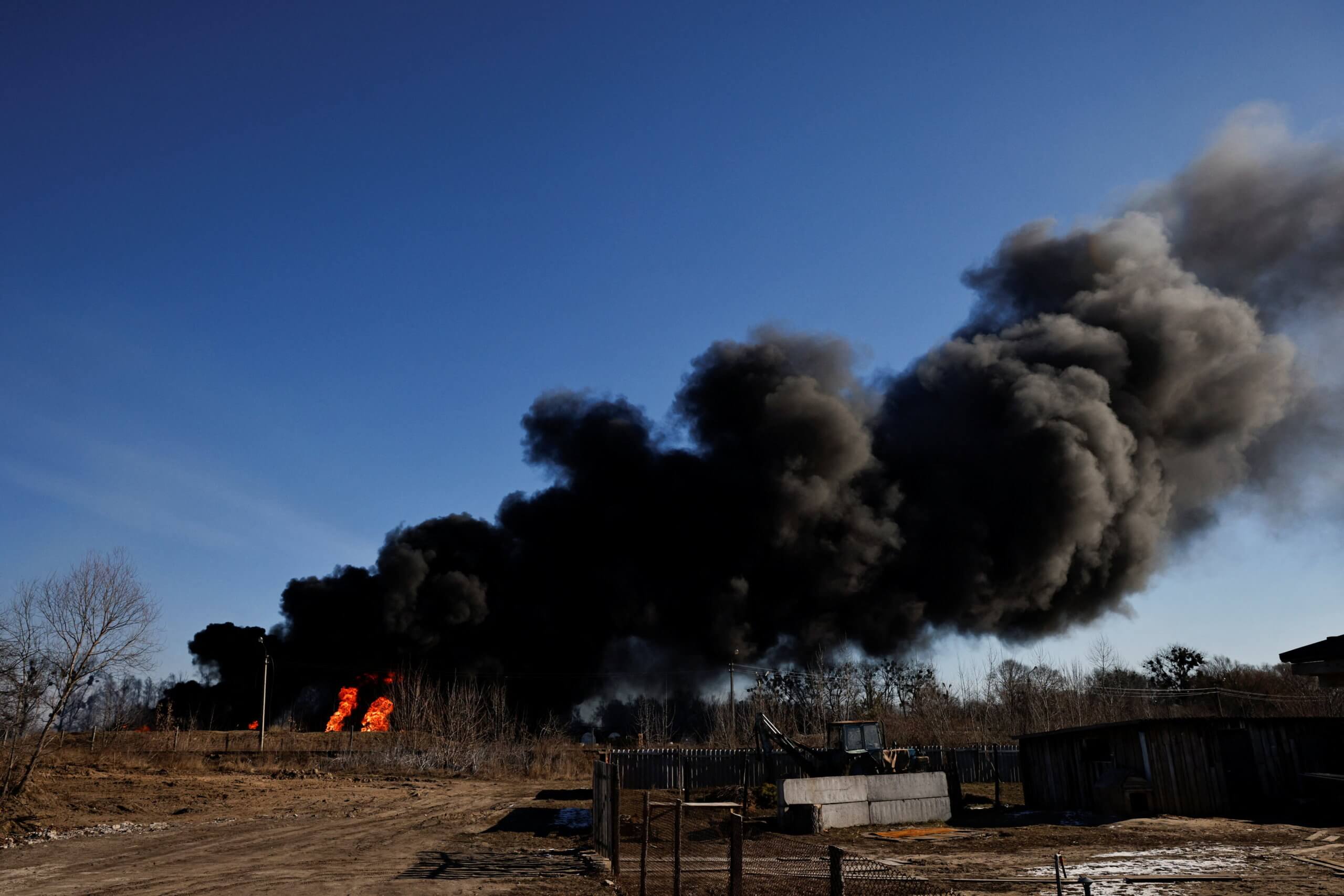 WAR IN UKRAINE | Fighting rages outside Kyiv, Ukraine says evacuations threatened again 4