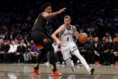 2022-03-22T004317Z_371436601_MT1USATODAY17944940_RTRMADP_3_NBA-UTAH-JAZZ-AT-BROOKLYN-NETS-1200×800-1