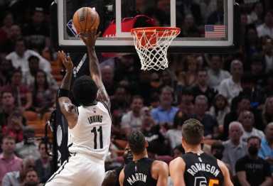 2022-03-27T010809Z_1721395866_MT1USATODAY17972592_RTRMADP_3_NBA-BROOKLYN-NETS-AT-MIAMI-HEAT-1200×819-1