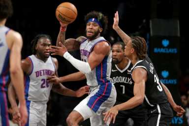 2022-03-30T020318Z_1701624507_MT1USATODAY17987973_RTRMADP_3_NBA-DETROIT-PISTONS-AT-BROOKLYN-NETS-1200×800-1