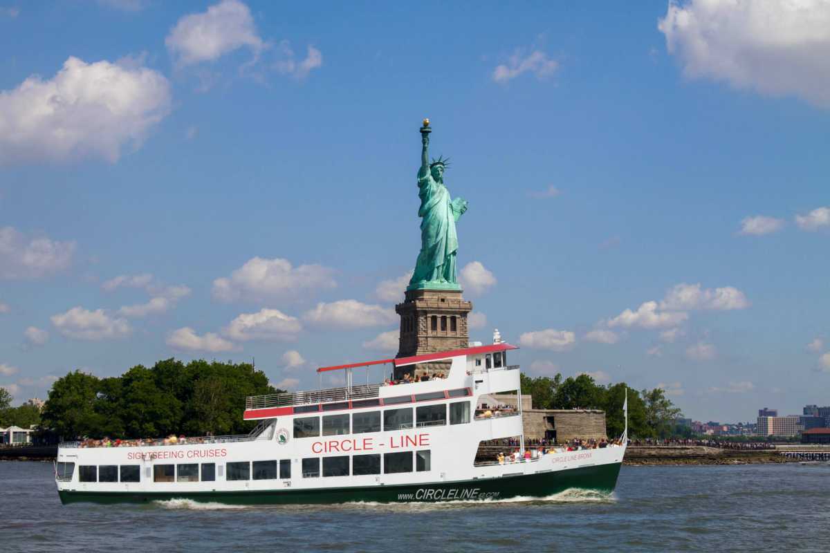 Circle_Line_BronxClass_Liberty