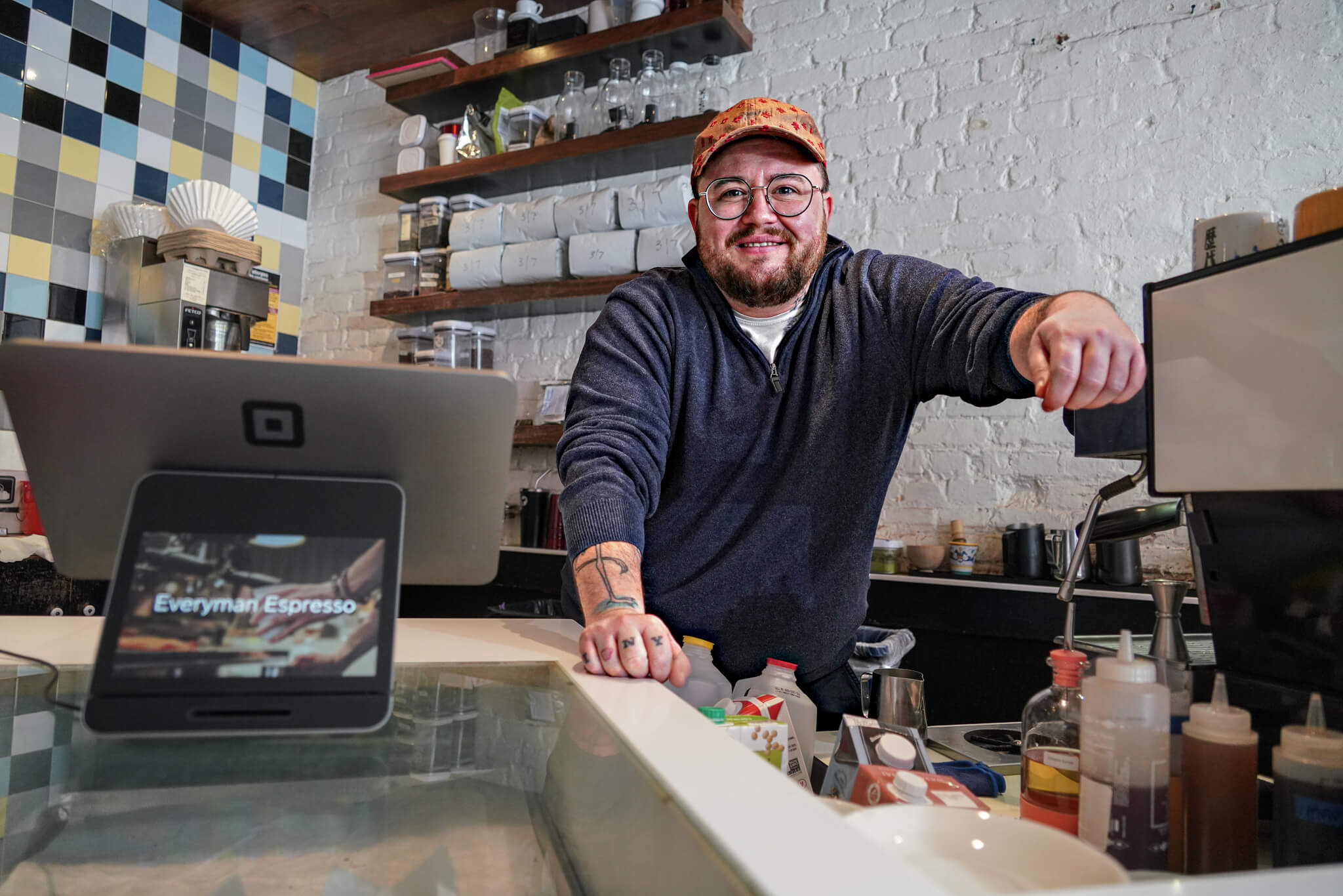 'I want to throw in the towel:' NYC eateries continue to struggle two years into the pandemic 7