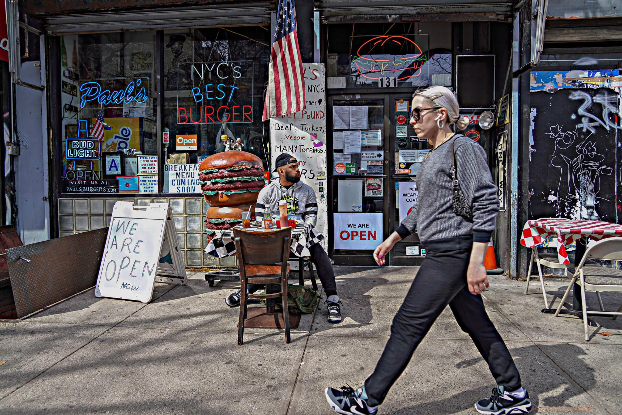 'I want to throw in the towel:' NYC eateries continue to struggle two years into the pandemic 6