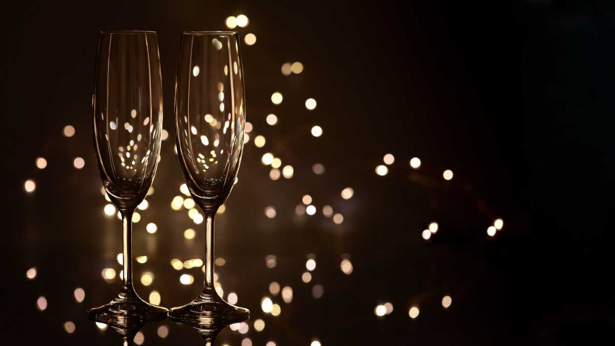 Glasses for champagne.