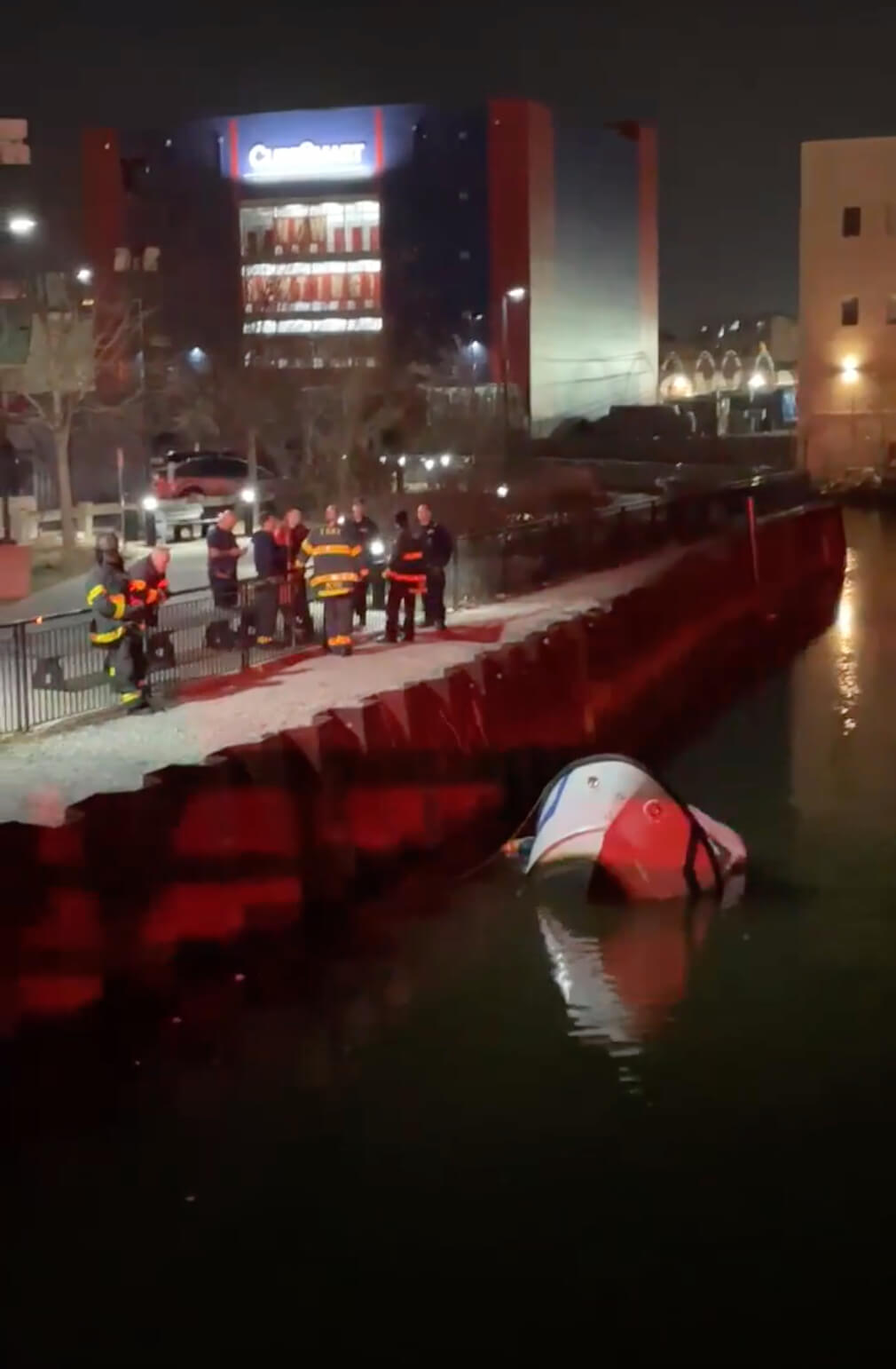 Small boat sinks into Brooklyn's toxic Gowanus Canal 2