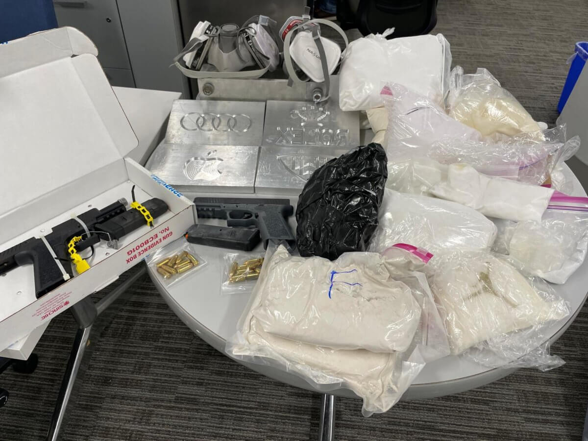 narcotics and weapons seized (1)