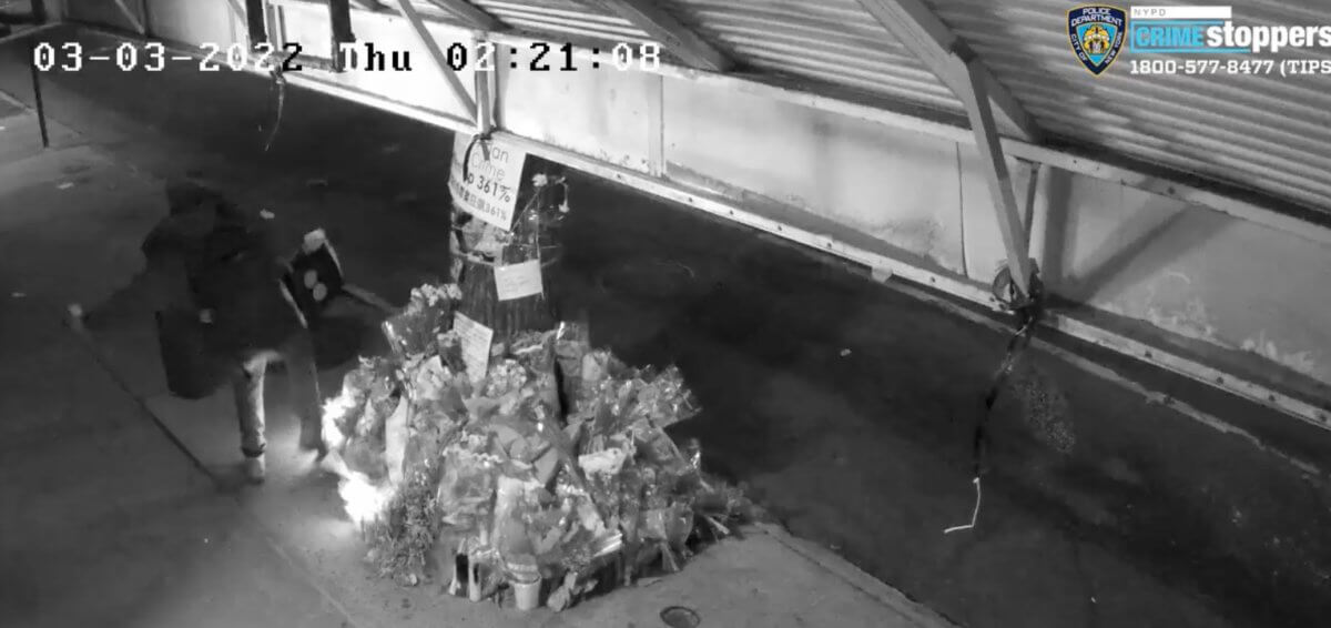 Police seek man who vandalized shrine to murdered Chinatown resident Christina Yuna Lee 3