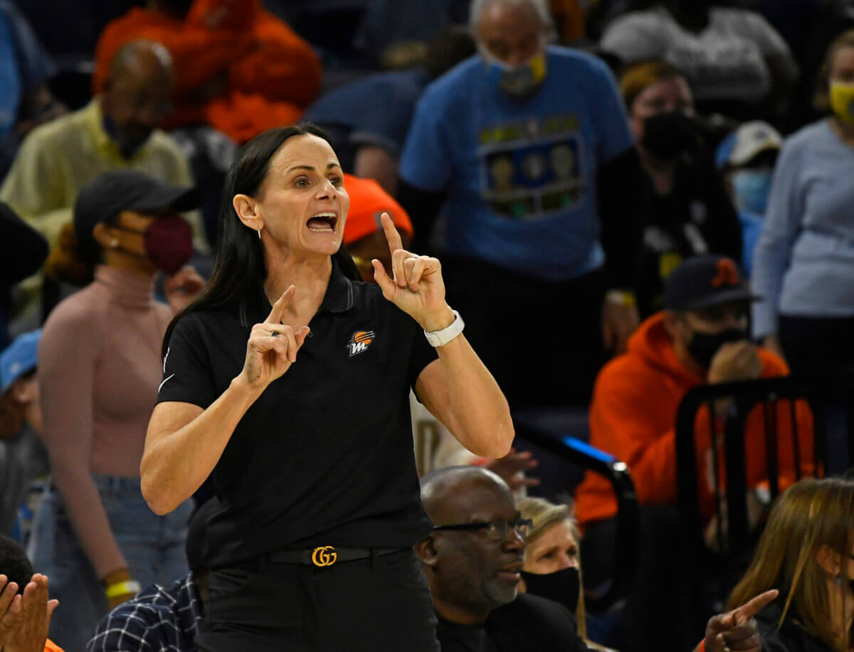 New York Liberty coach Sandy Brondello focusing on defense, teaching systems to start camp | amNewYork New York Liberty coach Sandy Brondello focusing on defense, teaching systems to start camp | amNewYork