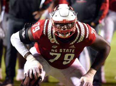 2021-10-31T012420Z_353397317_MT1USATODAY17062706_RTRMADP_3_NCAA-FOOTBALL-LOUISVILLE-AT-NORTH-CAROLINA-STATE-1200×893-1