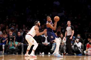2022-04-09T005351Z_379107331_MT1USATODAY18046986_RTRMADP_3_NBA-CLEVELAND-CAVALIERS-AT-BROOKLYN-NETS-1200×800-1