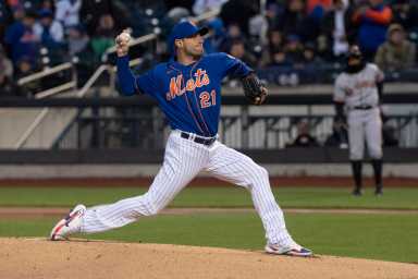 Mets pitcher Max Scherzer delivers a pitch against the San Francisco Giants.