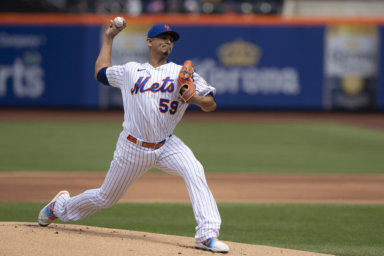 Mets pitcher Carlos Carrasco delivers a pitch during their win against the San Francisco Giants.