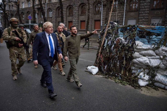Ukraine digs in to fight Russia's looming eastern offensive 2