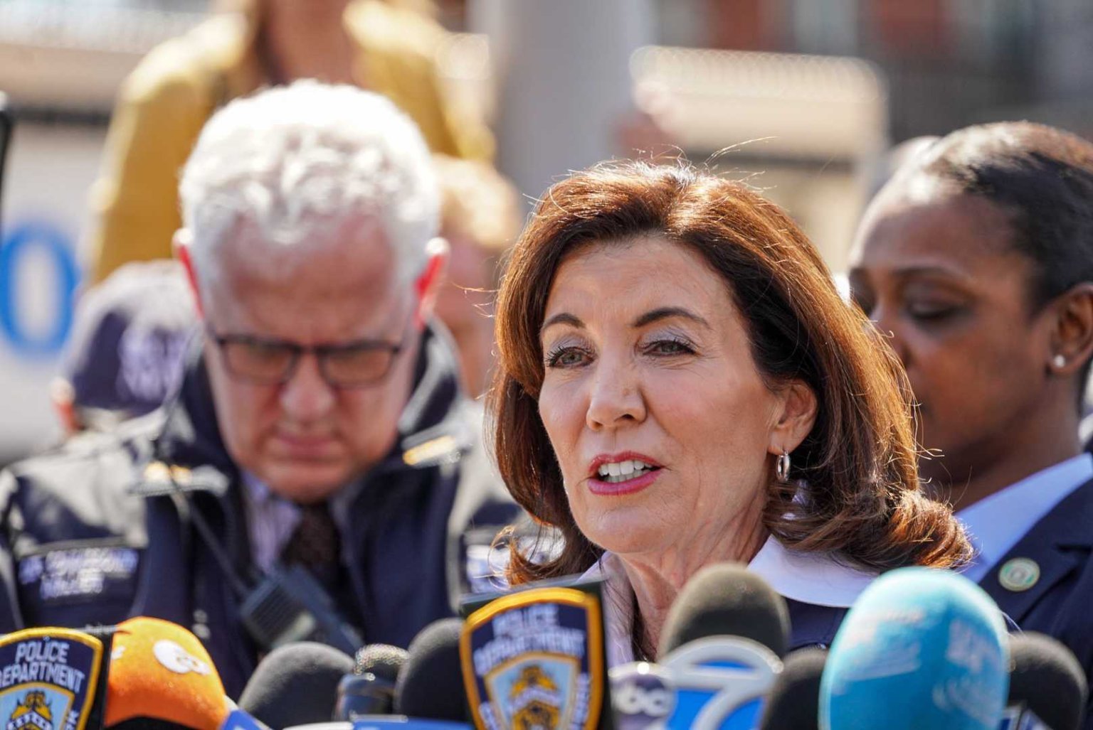 Hochul pledges to seize more weapons under ‘red flag’ laws, battle