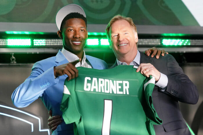 Cincinnati cornerback Ahmad 'Sauce' Gardner with NFL commissioner Roger Goodell after being selected by the Jets.