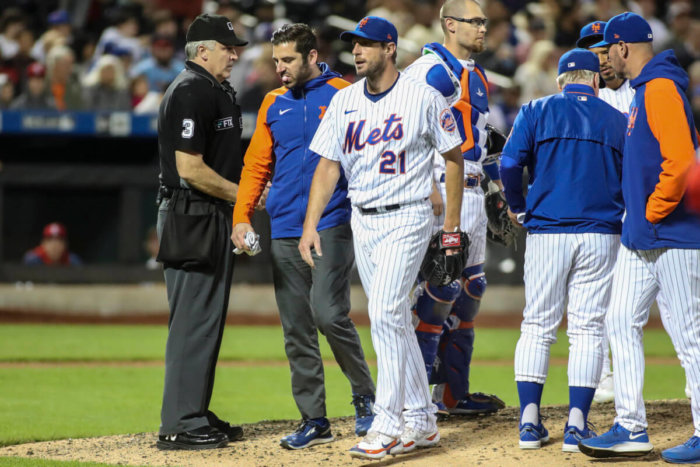 Max Scherzer leaves the mound