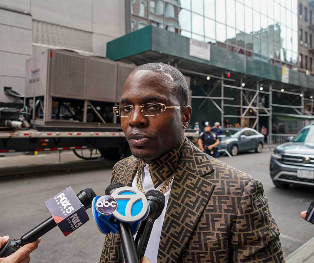 Q train shooting suspect turns himself in after two-day manhunt 4