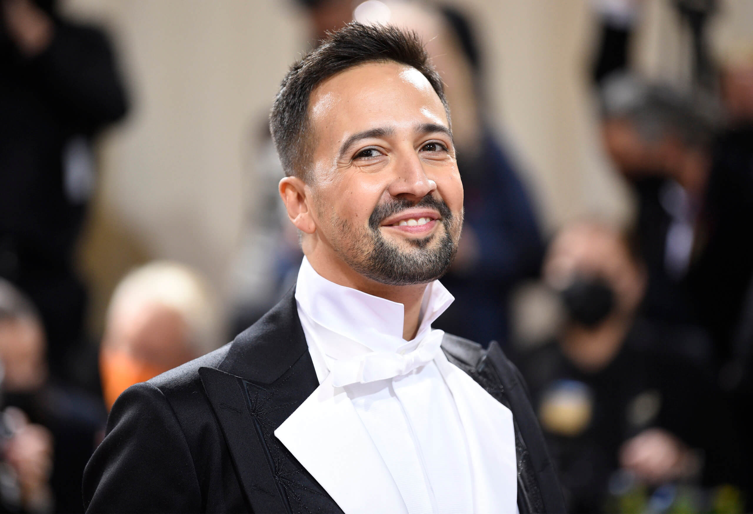 Inside the Met Gala: Glitter, glamour and 275,000 pink roses 4