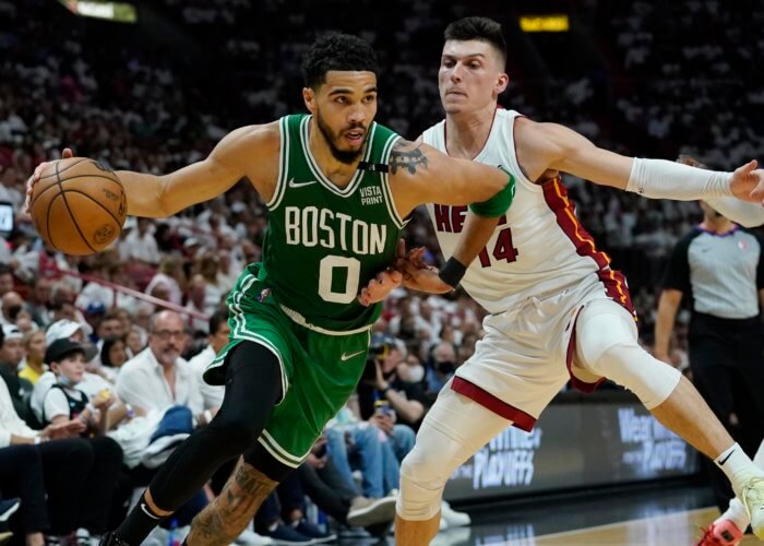 Jayson Tatum drives to the basket in the 2022 NBA Playoffs