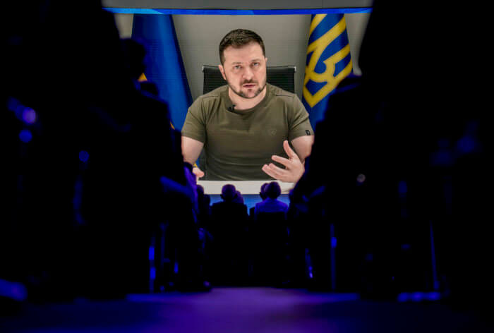 Zelensky speaks at Davos