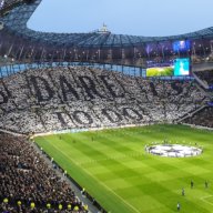 Giants to face Packers in London this season 17 The Giants will face the Packers at London's Tottenham Hotspur Stadium.