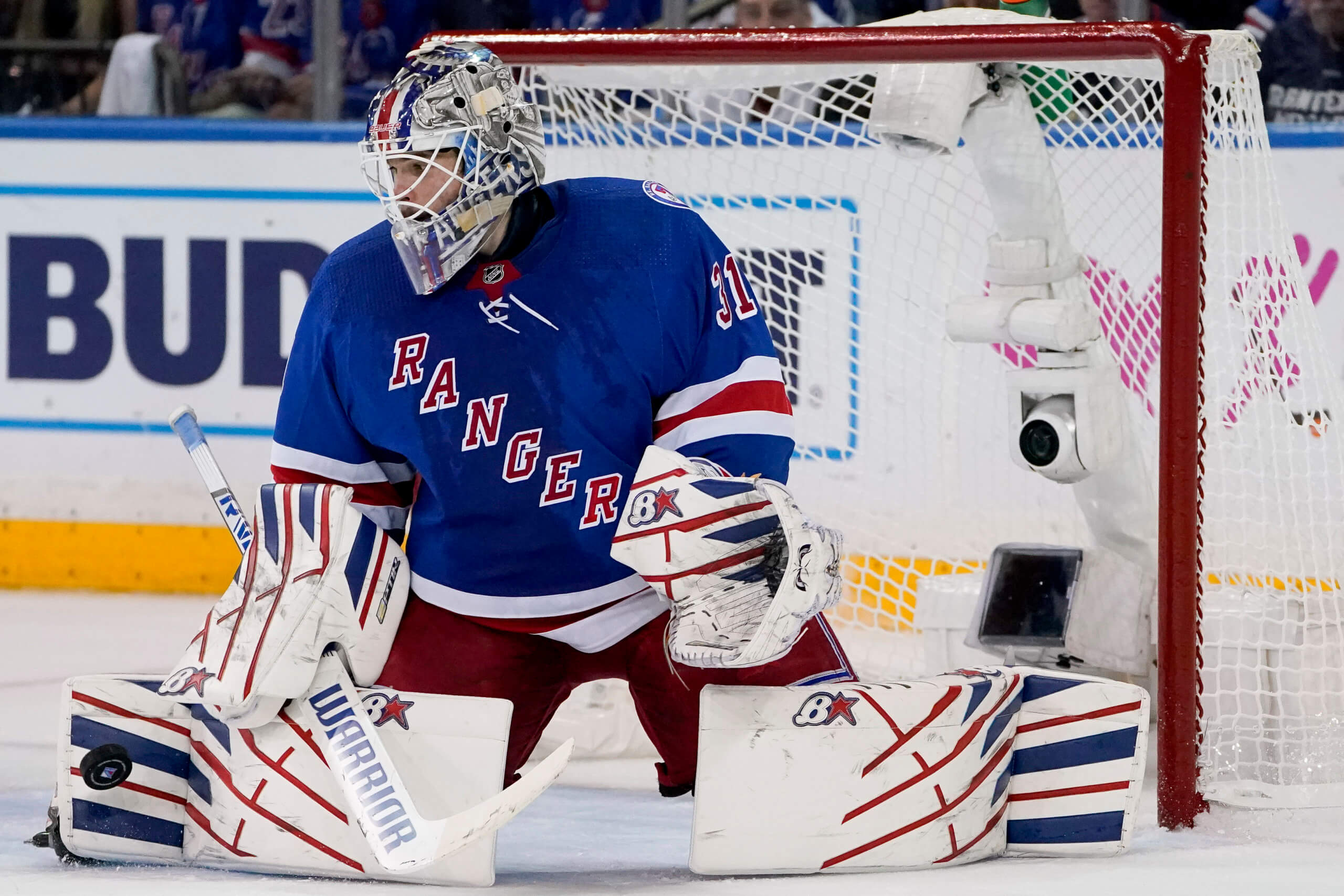 Igor Shesterkin New York Rangers Game-Used White Brian's Goalie Glove from  the 2022-23 NHL Season - WN55911046