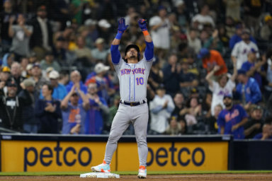 Escobar is out of Mets lineup for second straight day