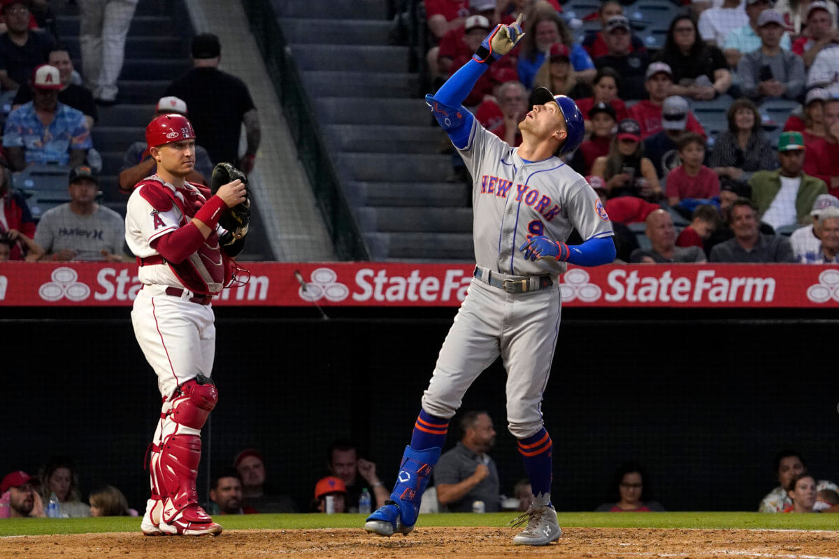 Brandon Nimmo homers for the Mets