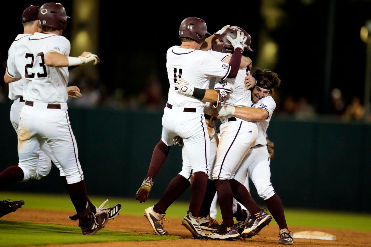 Texas A&M advances to the 2022 College World Series