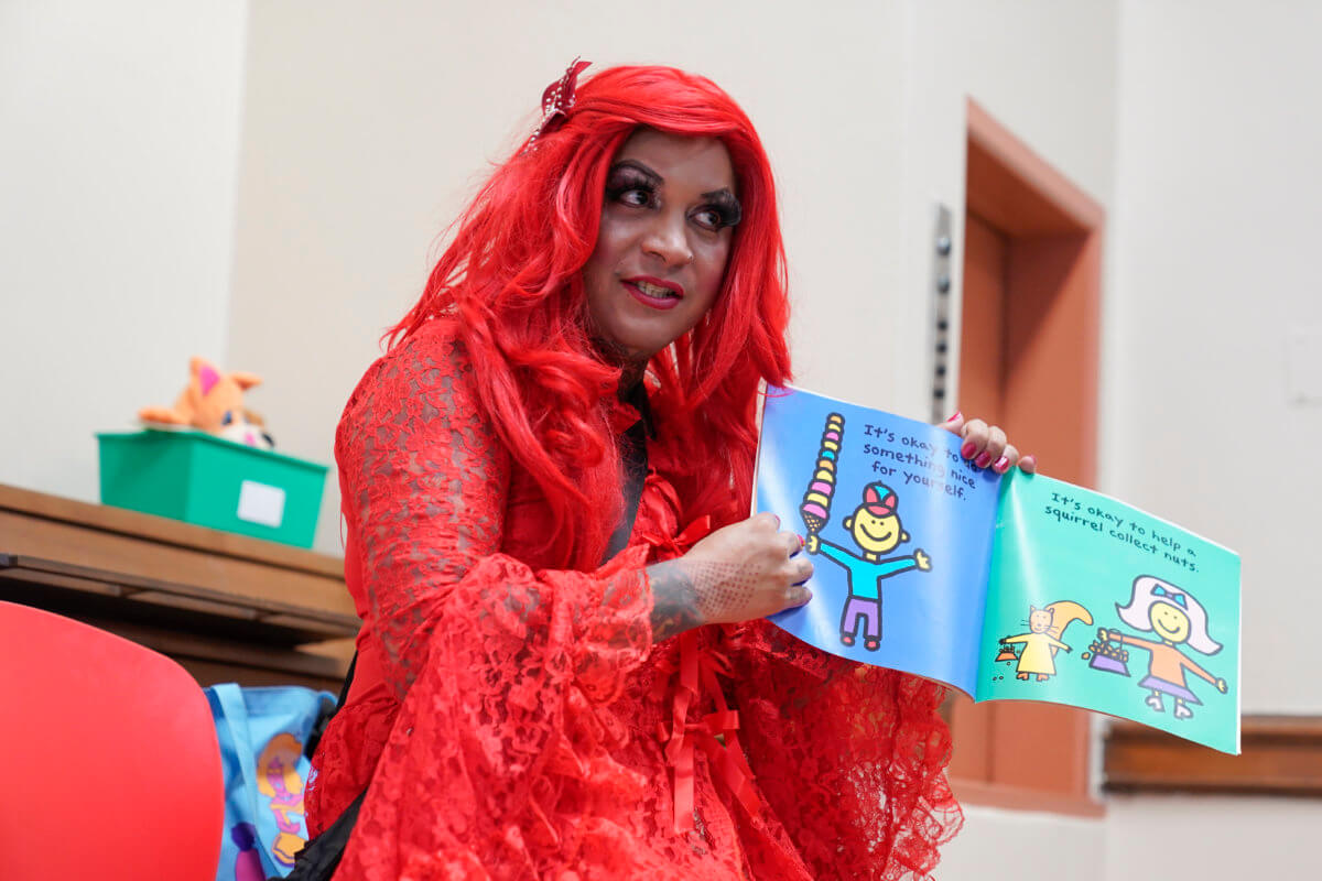 Drag queen story hour hosts, under attack, dig in their heels 3
