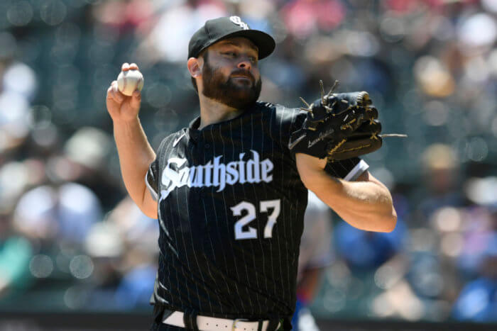 Lucas Giolito delivers a pitch in 2022 MLB action