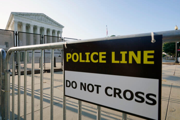 Supreme Court overturns Roe v. Wade; states can ban abortion 4