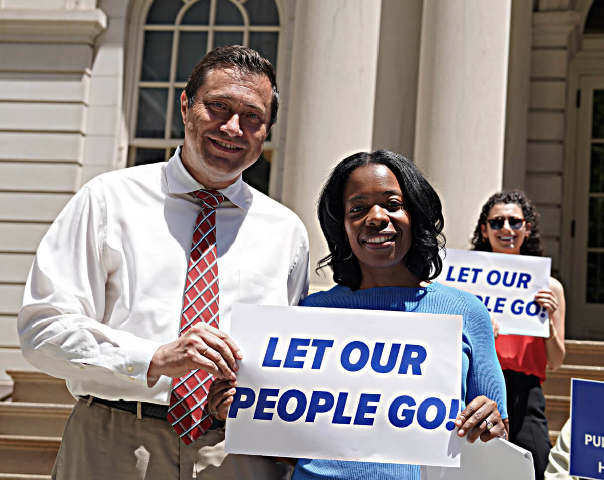 Give us some relief! Pols rally as City Council hears legislation for more NYC public bathrooms 7