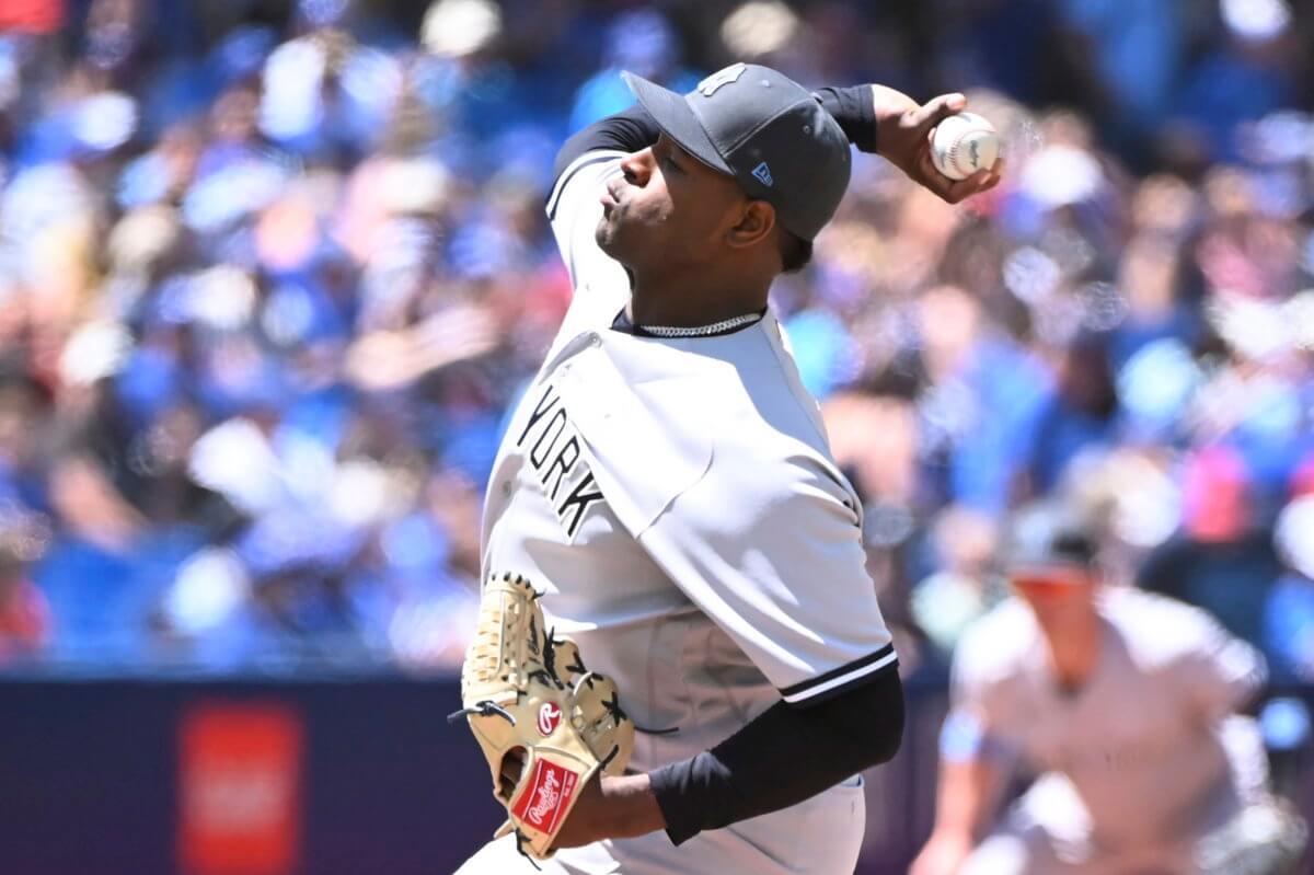 Blue Jays comeback to beat Yankees on Fathers Day