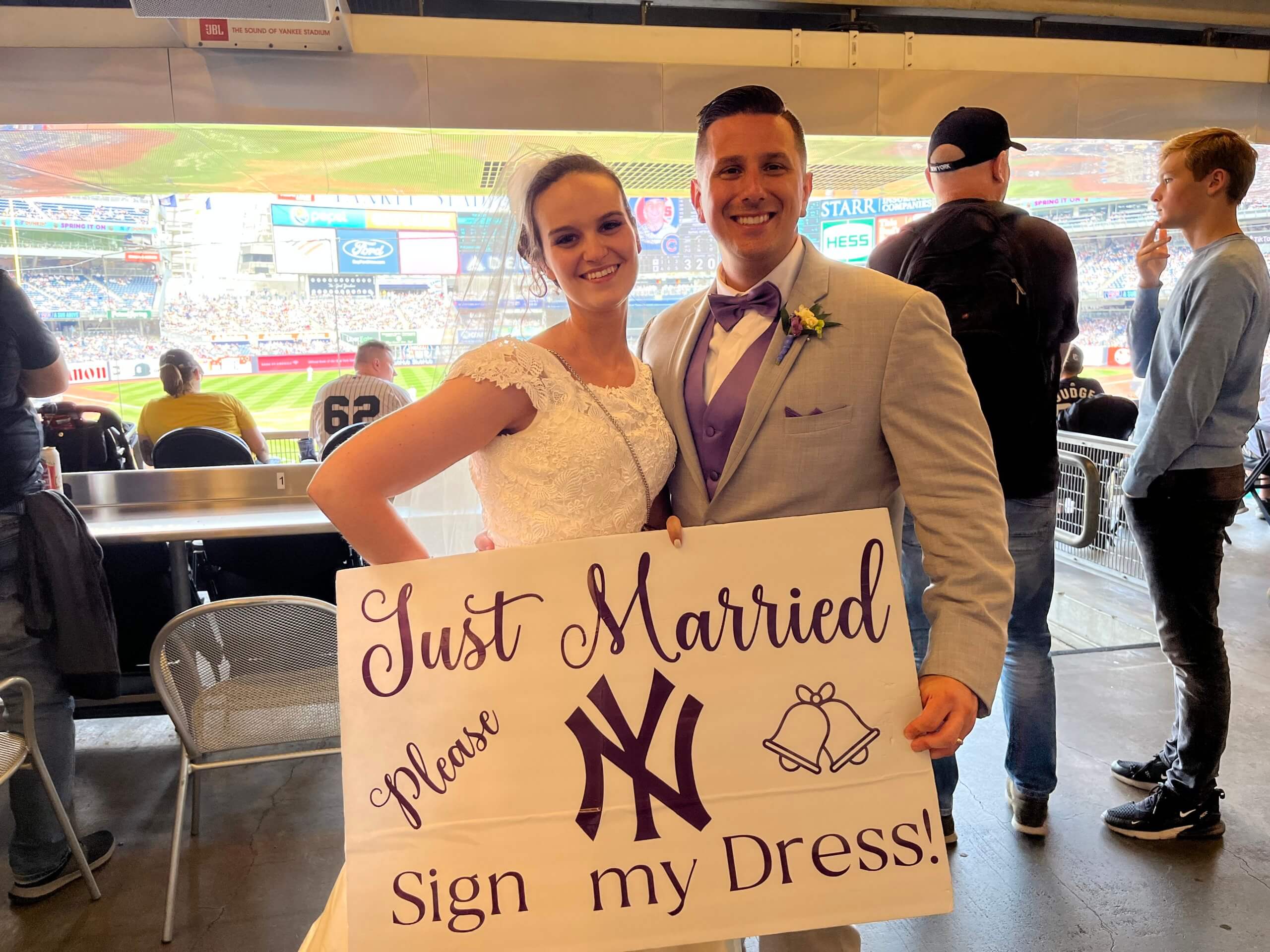 Donning wedding attire, New York Yankees fans celebrate marriage at Yankee  Stadium – amNewYork, image size:2560x1920
