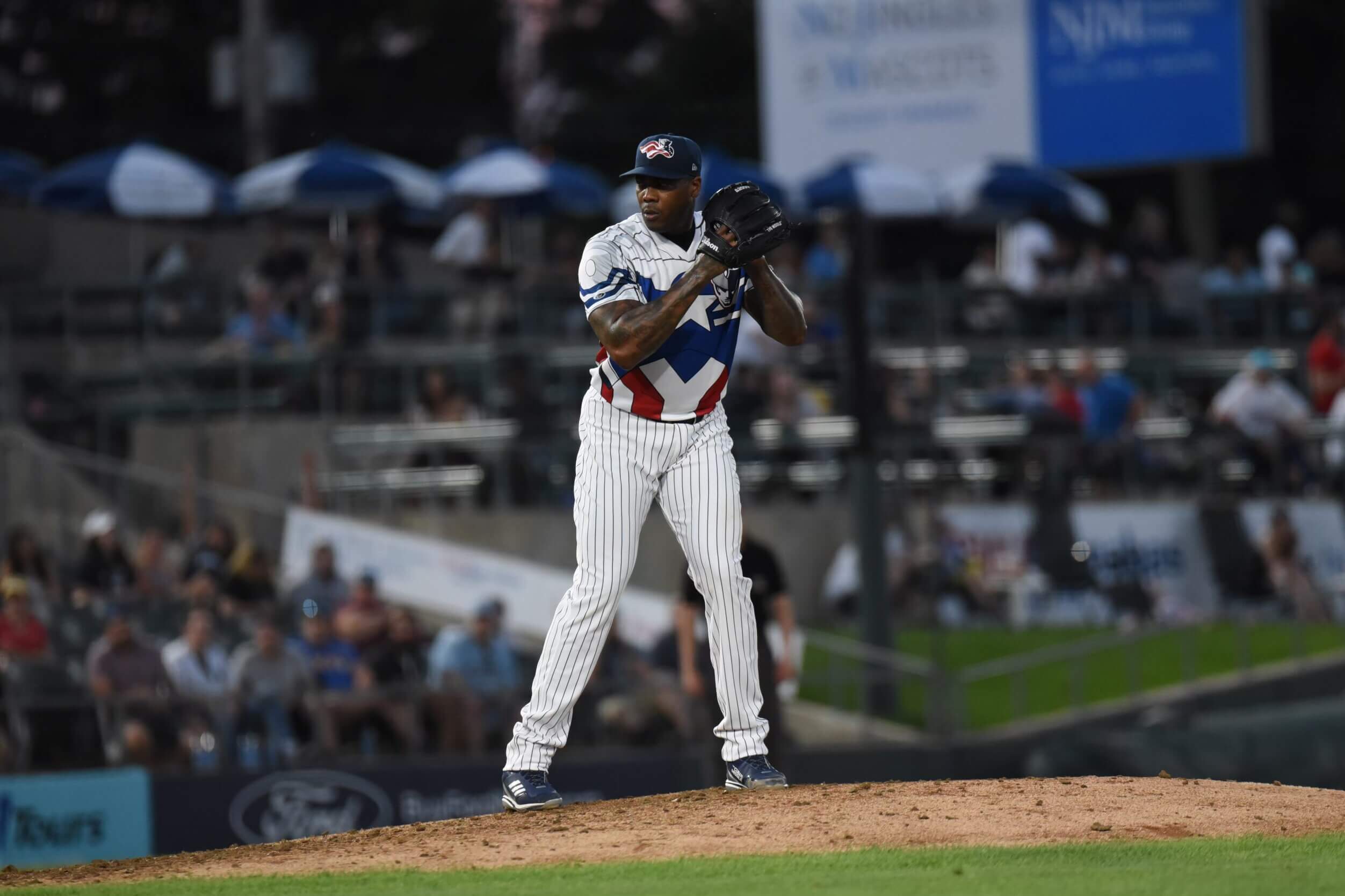 Photo Emerges of Aroldis Chapman Getting Ready for 2020 and He