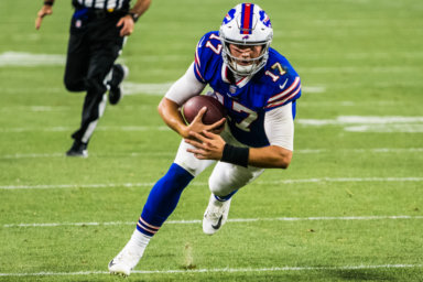 Josh Allen leads the Bills to an AFC East title