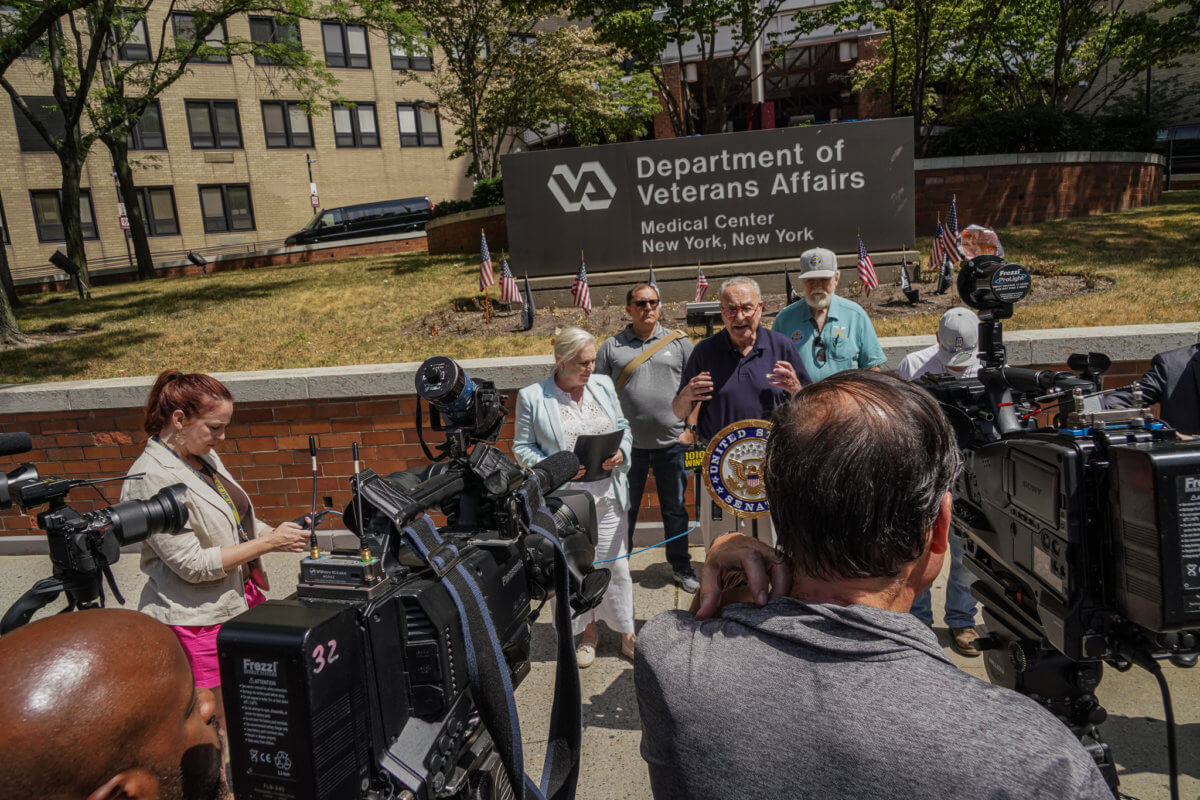 ‘Un-American, unpatriotic': Veterans, pols fume in Midtown over burn pit bill stalled in Senate 9