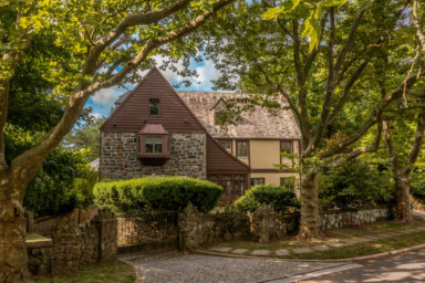 Godfather Airbnb – 01 – Exterior Home – Credit Marc McAndrews