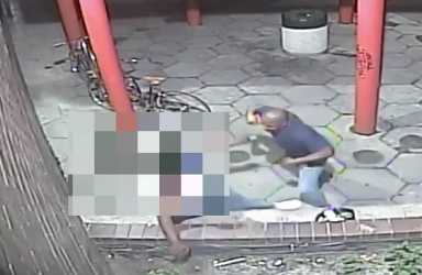 Lower Manhattan robbers caught on camera