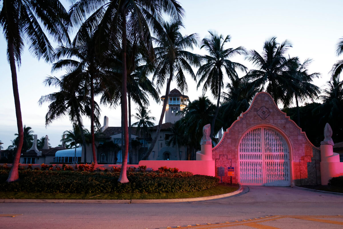 FBI searches Trump's Florida estate for classified records 2