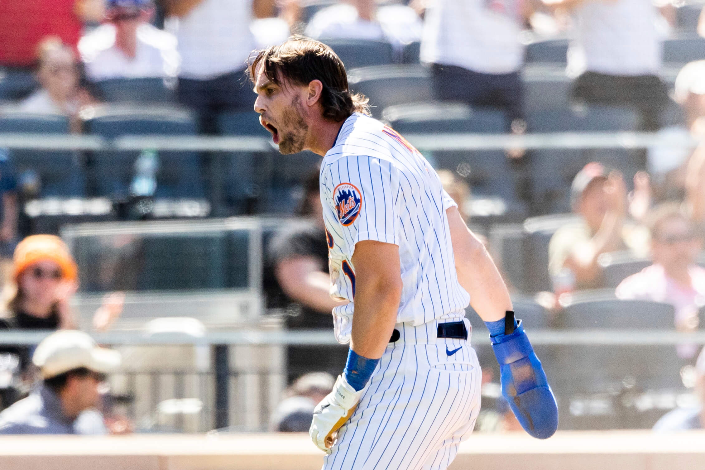 Mets' composure at plate leading to 'luck' rivals are whining about 2 Jeff McNeil Mets Phillies