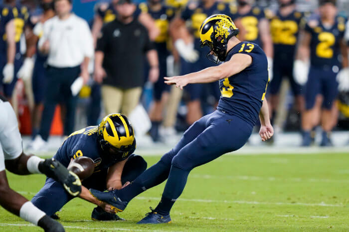 2022 NCAA football preseason All-American team highlighted by top programs 3 NCAA football pre-season all-american kicker Jake Moody