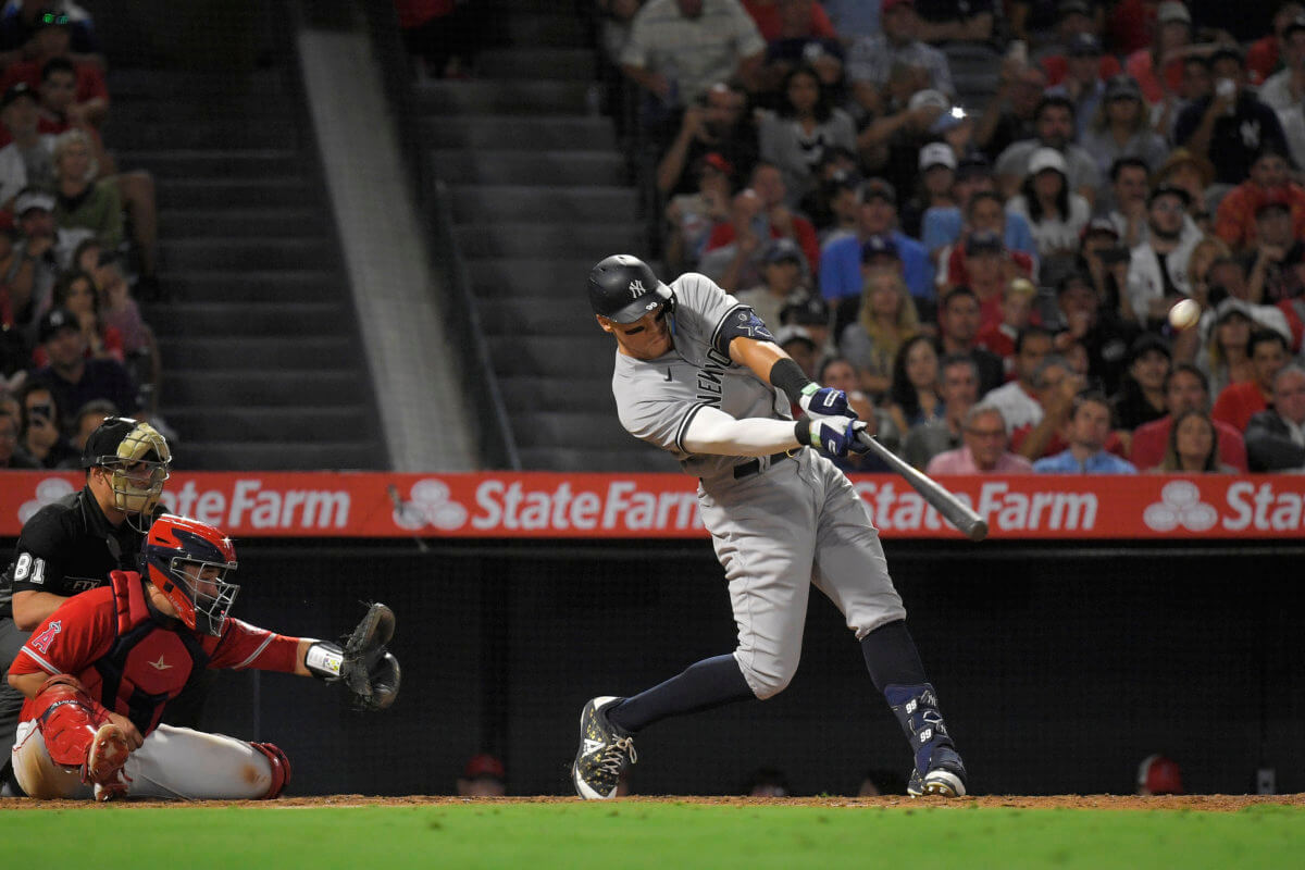 batting home runs aaron judge