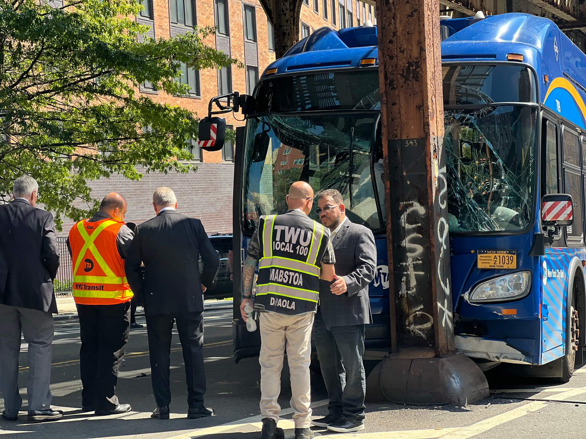 tour bus mta bus crash today