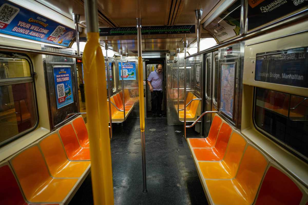 emptysubwaycaraugust2022-1