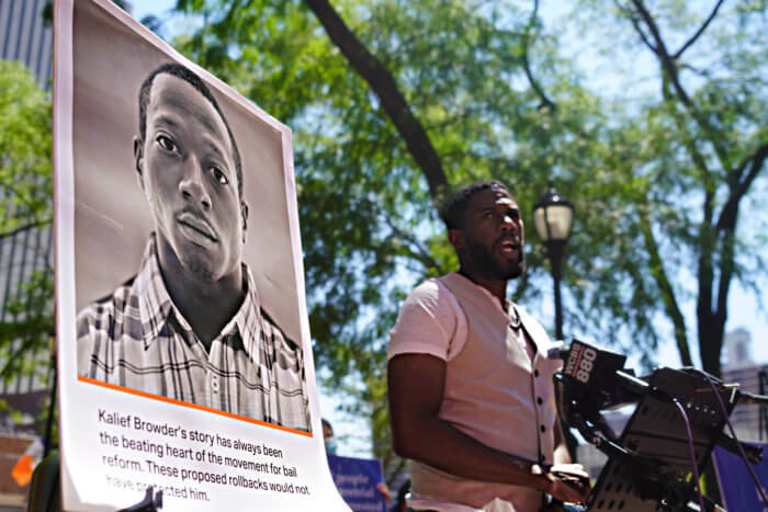 Information war: Mayor and NYPD wage battle of statistics with criminal justice advocates over bail reform and recidivism 13