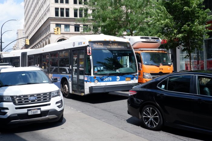 M102 bus Manhattan