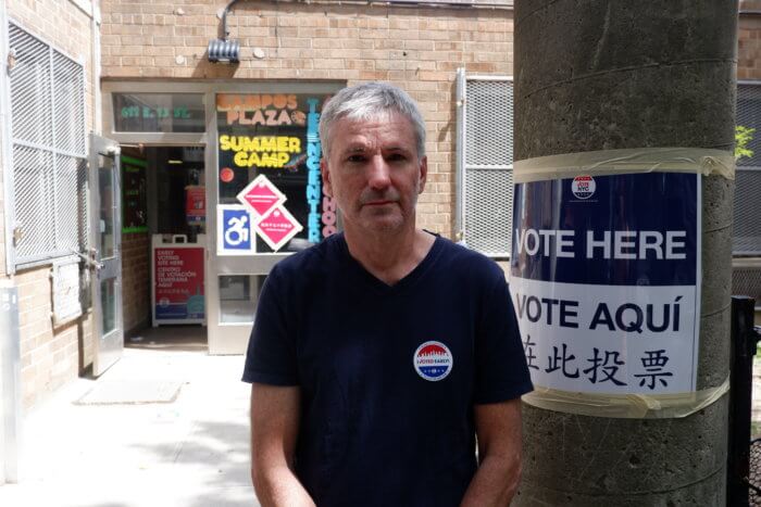 Manhattan voters buck low turnout on first day of second primary 3