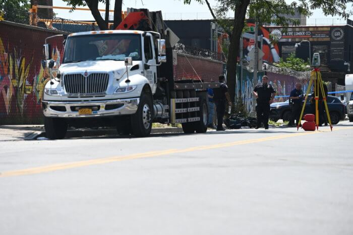 Truck driver kills delivery worker in Brooklyn